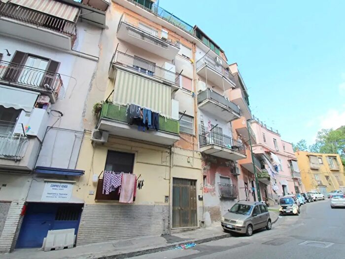 Appartamento trilocale in vendita in Via Filippo Maria Briganti, Napoli