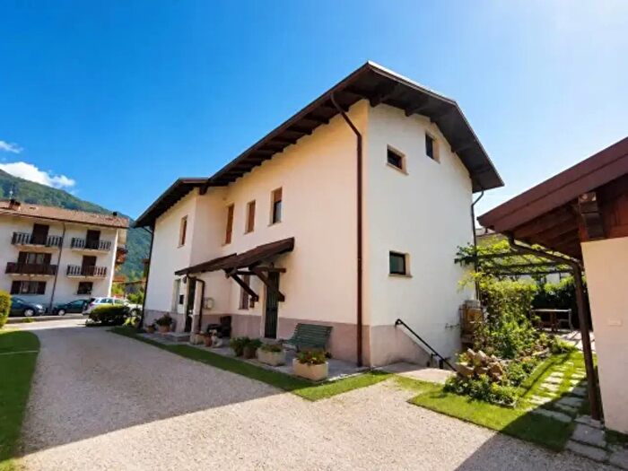 Casa quadrilocale in vendita in Via San Valentino, Bagolino