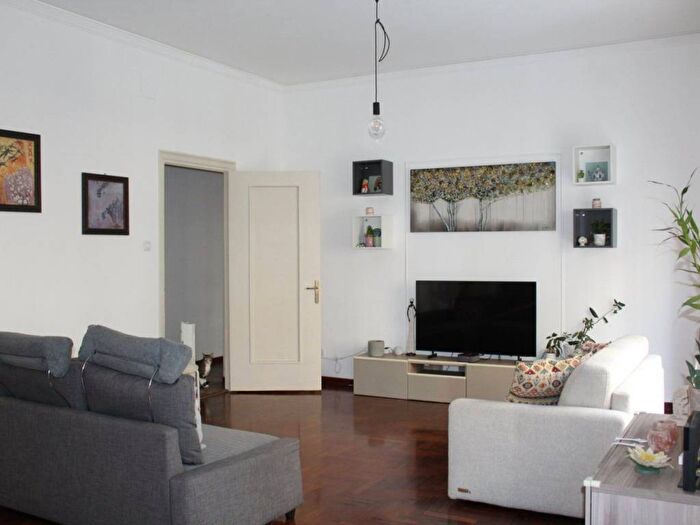 Appartamento con 5 locali in affitto in Via Luigi Pirandello, Libertà Villabianca, Palermo