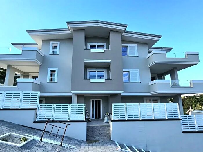 Appartamento trilocale in vendita in Via Fonte Lagrimosa, Fonte Nuova