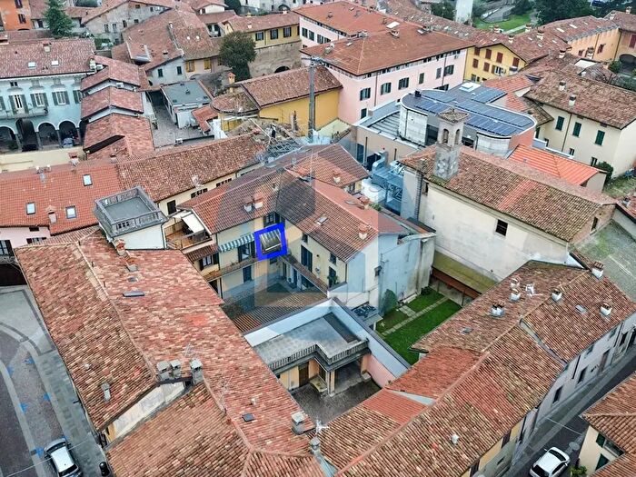 Appartamento quadrilocale in vendita in Vicolo Pace, Chiari