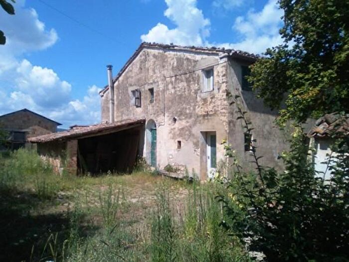 Casa con 6 locali in vendita in Località Poggio Cupro, Cupramontana