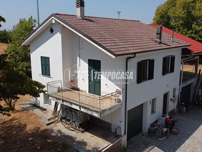 Casa con 6 locali in vendita in Località San Pietro, Rocca Grimalda