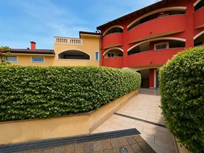 Appartamento trilocale in vendita in Oleggio