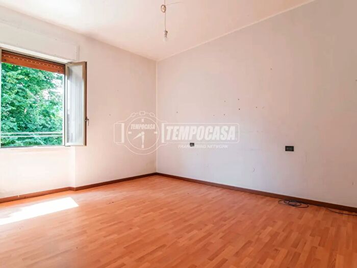 Appartamento quadrilocale in vendita in Via Alessandro Volta, Saronno