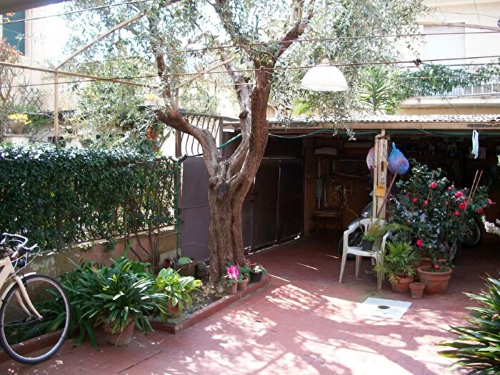 Casa trilocale in affitto in Viareggio