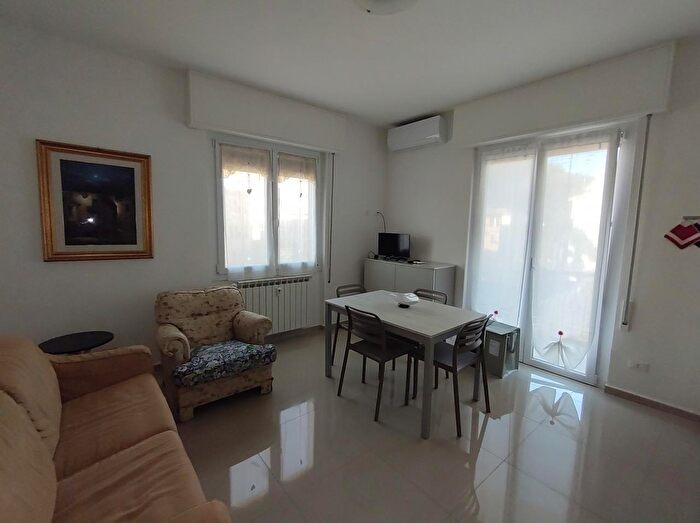 Appartamento trilocale in affitto in Via Laggiaro, Rapallo