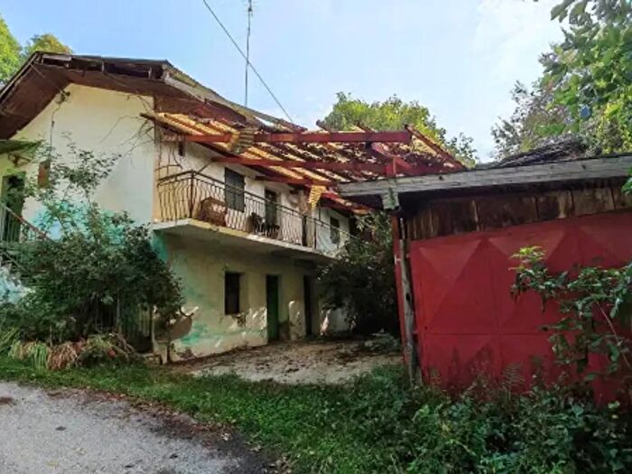 Casa quadrilocale in vendita in Borgata Gerbido, Paesana