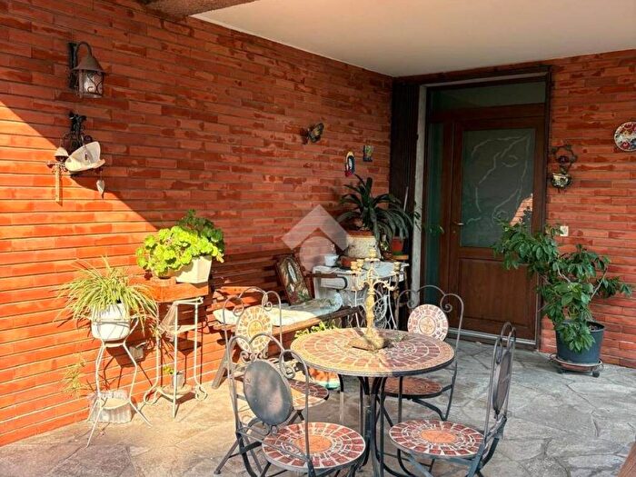 Casa bilocale in affitto in Via Dante, Centro, Lonate Pozzolo