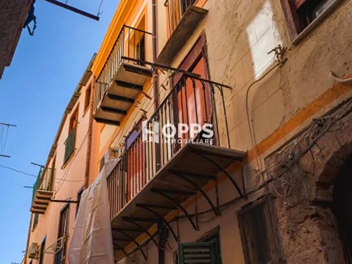 Appartamento trilocale in vendita in Vicolo Busari, Palermo