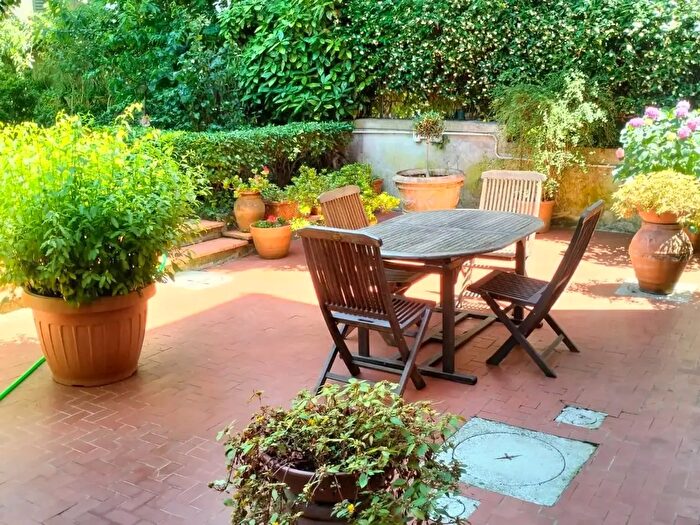 Appartamento quadrilocale in affitto in Firenze
