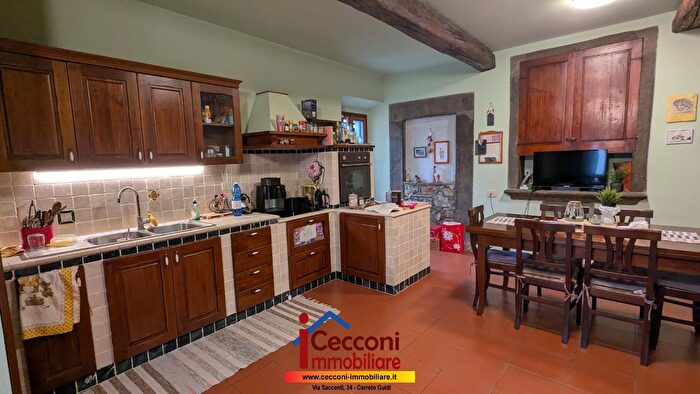 Casa con 5 locali in vendita in Vinci