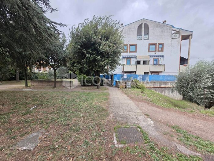 Appartamento con 5 locali in vendita in Piazza XXI Ottobre, Marino