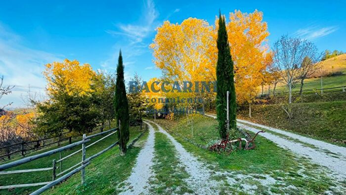 Casa in vendita in Via Marzanella, Tredozio