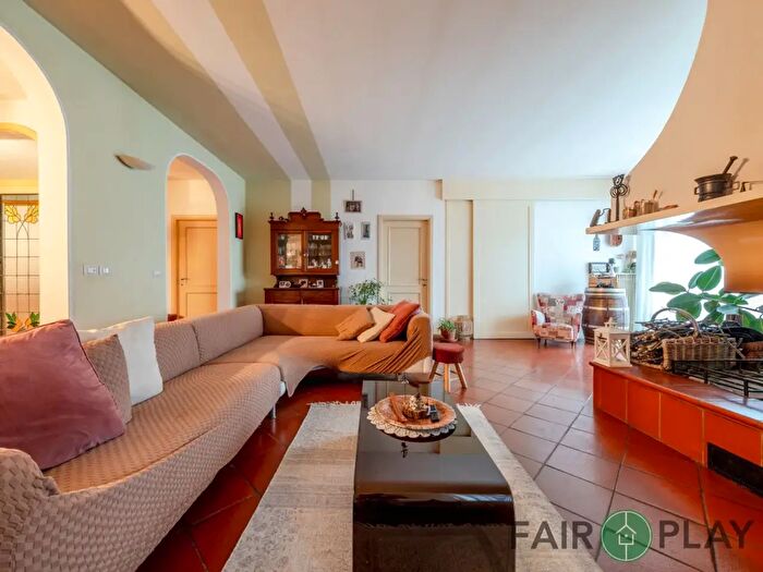 Appartamento quadrilocale in vendita in Via Locchi, Forli