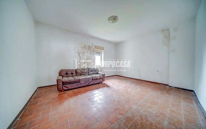 Appartamento trilocale in vendita in Divignano