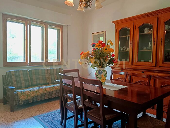 Appartamento con 5 locali in vendita in Via della Chiesa, Castiglione DOrcia