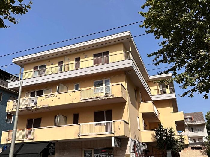 Appartamento quadrilocale in affitto in Viale Benedetto Croce, Chieti Scalo, Chieti