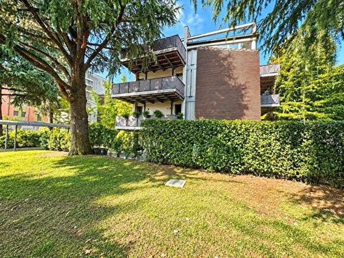 Appartamento quadrilocale in vendita in Viale San Giorgio, Centro, Sassuolo