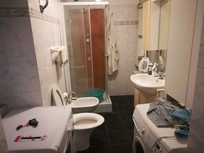 Appartamento quadrilocale in vendita in Via Carlo Rolando, Genova