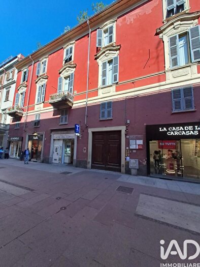 Appartamento con 10 locali in vendita in Corso Roma, Alessandria