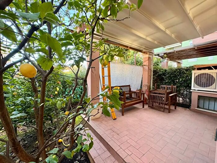 Casa quadrilocale in vendita in a dei Saraceni, Massa