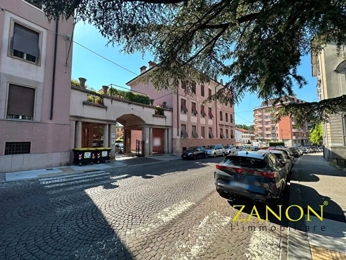 Appartamento quadrilocale in vendita in Via Silvio Pellico, Gorizia