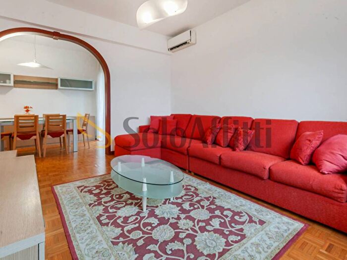 Appartamento trilocale in affitto in Via Arturo Martini, Gratosoglio, Milano