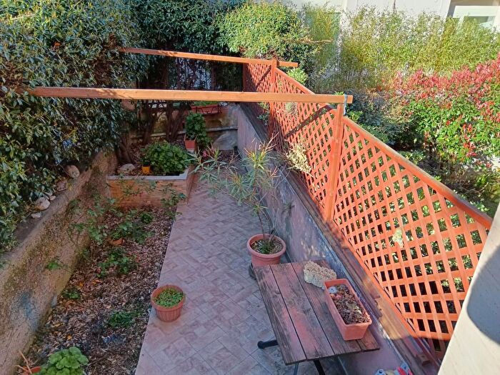 Appartamento trilocale in affitto in Via Amendola, Genova