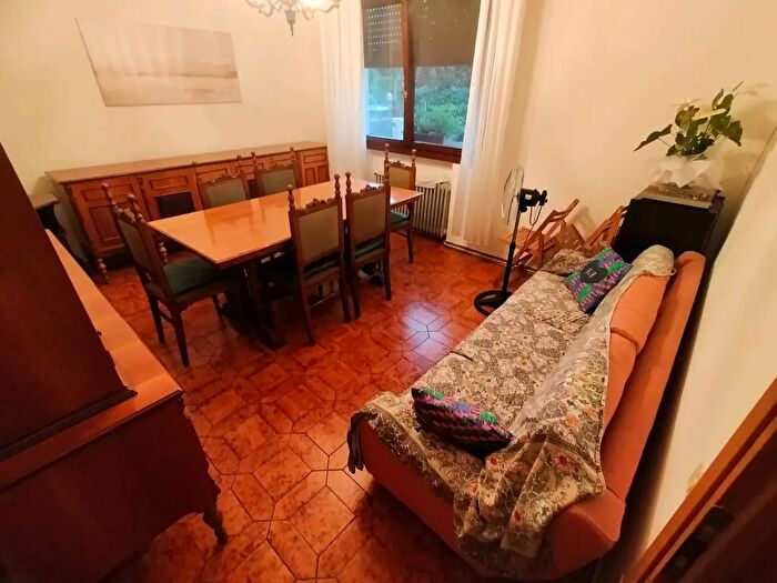 Appartamento quadrilocale in affitto in Via Ghirada, Treviso