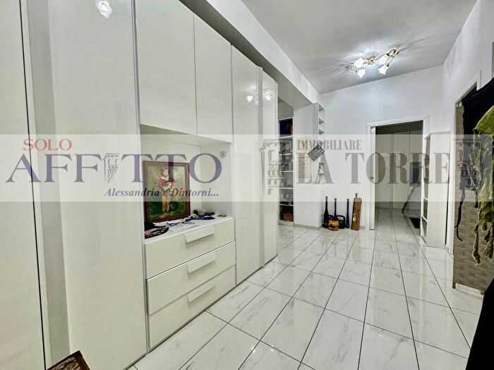 Appartamento trilocale in affitto in Via Ernesto Pistoia, Borgo Rovereto Piscina, Alessandria