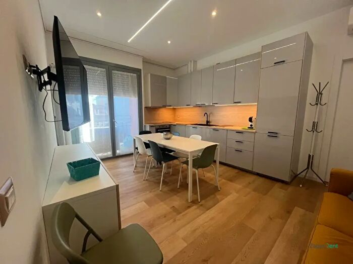 Appartamento quadrilocale in affitto in Via Crema, Milano