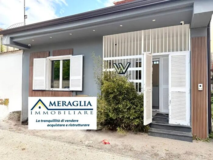 Appartamento trilocale in vendita in Via Petroselli, Parete