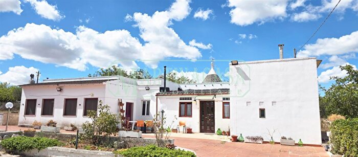 Casa quadrilocale in vendita in Martina Franca