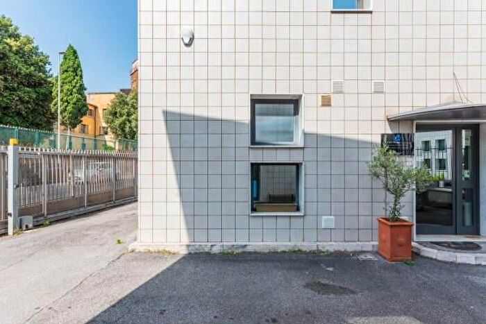 Casa con 9 locali in vendita in Via Collatina, Roma