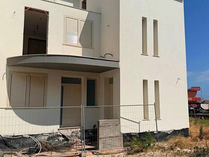 Casa con 6 locali in vendita in Via Filippo Raciti, Avola