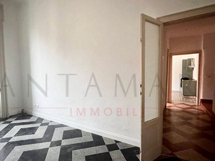 Appartamento trilocale in affitto in Via Carlo Poma, Indipendenza, Milano