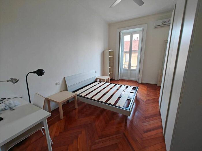 Appartamento trilocale in affitto in Via Spartaco, Montenero, Milano