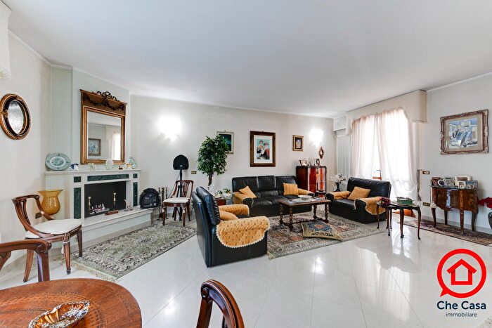 Casa quadrilocale in vendita in Via Fratelli Latini, Cesena