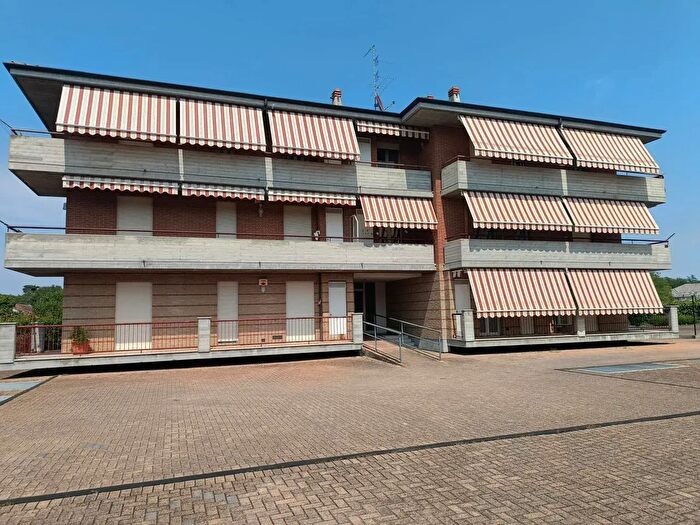 Appartamento trilocale in vendita in Via Orba, Casale Monferrato