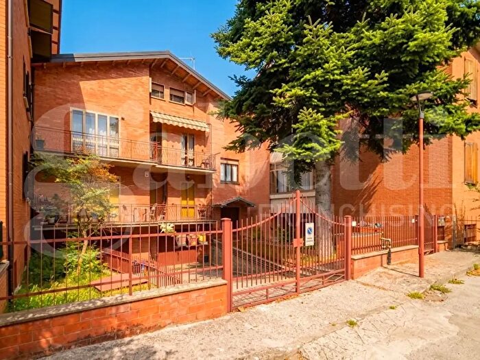 Appartamento con 5 locali in vendita in Via a Vespucci, Gubbio
