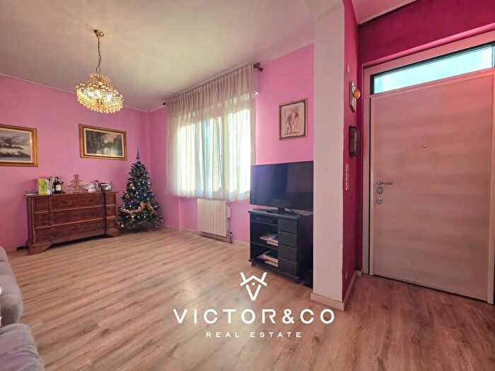 Casa quadrilocale in vendita in Via Gramoni Sn, Novara