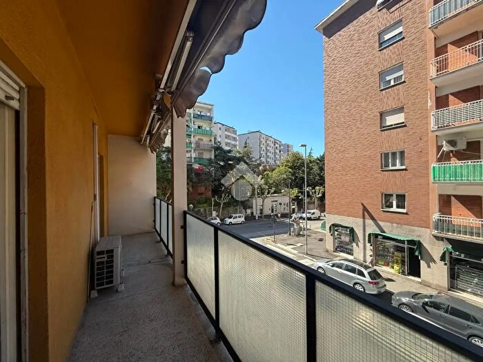 Appartamento trilocale in vendita in Via Antonio Baiamonti, Trieste
