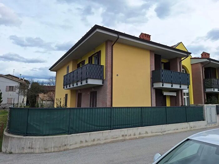 Appartamento con 5 locali in vendita in Via Strampelli Treia MC Italia, Treia
