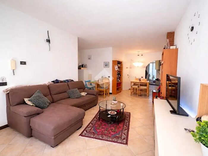 Appartamento trilocale in vendita in Vico Vegetti, Genova