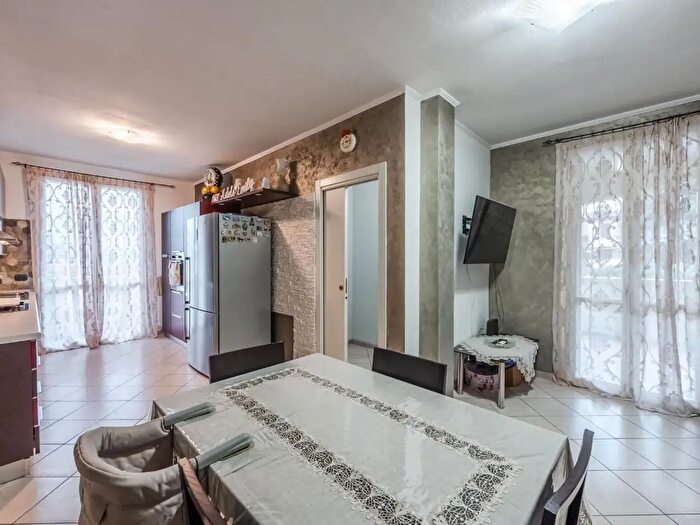 Appartamento trilocale in vendita in Ia Alessandro Volta, Castellarano