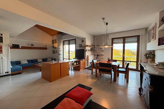 Appartamento con 7 locali in vendita in Certaldo