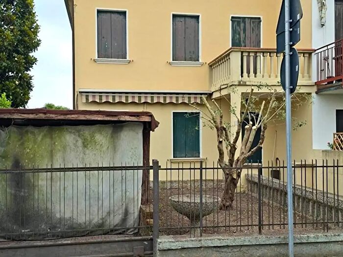 Casa trilocale in vendita in Dolo