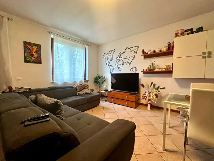 Appartamento bilocale in affitto in Via Roma, Ghisalba