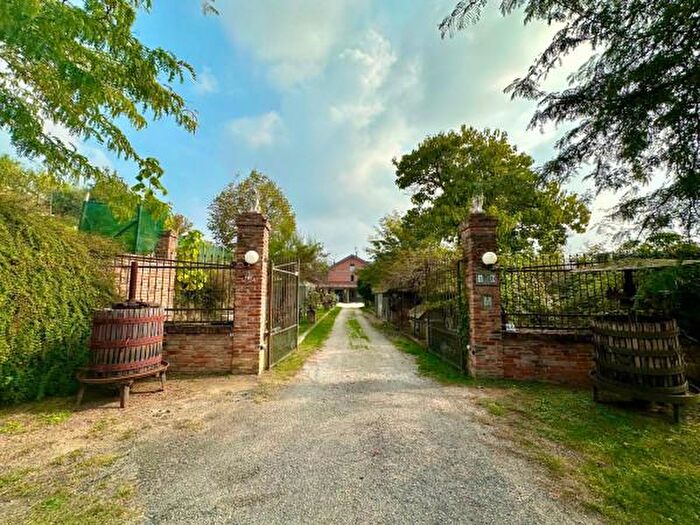 Casa con 6 locali in vendita in Strada Valgera a, Asti